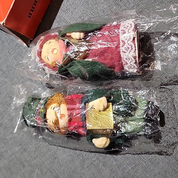 Christmas TREES decoration by innovation made taiwan singer figure canada Noël - Picture 13 of 13